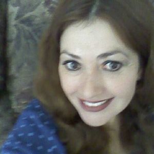 Meet your Posher, Maria elena